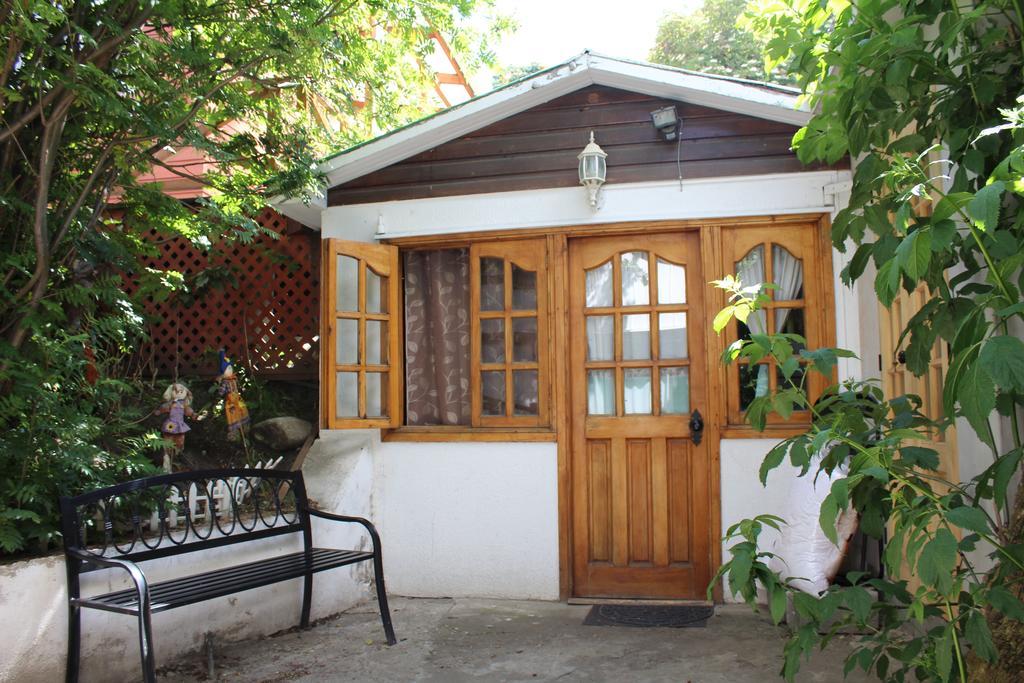 Hostal Y Cabanas Ainil ปุนตาอาเรนาส ภายนอก รูปภาพ