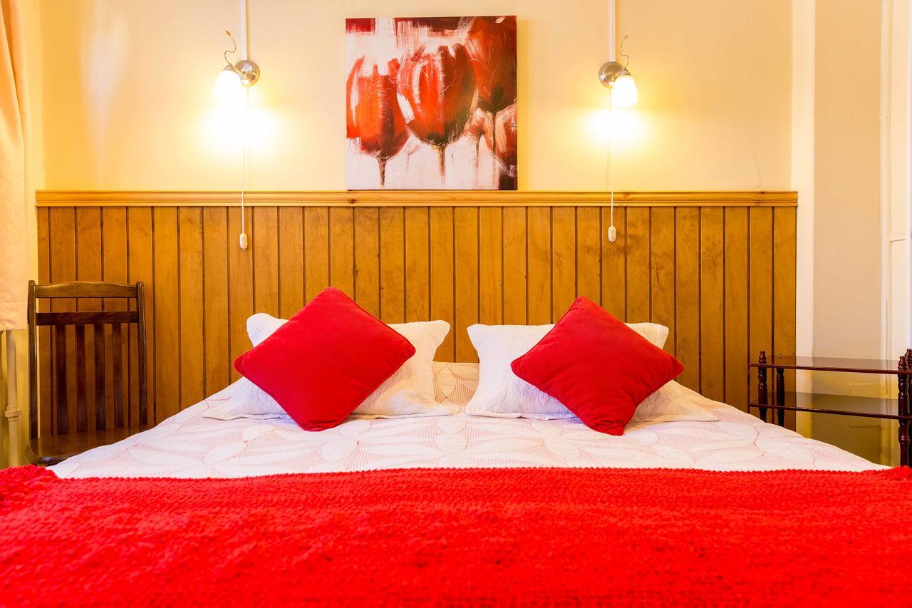Hostal Y Cabanas Ainil ปุนตาอาเรนาส ภายนอก รูปภาพ