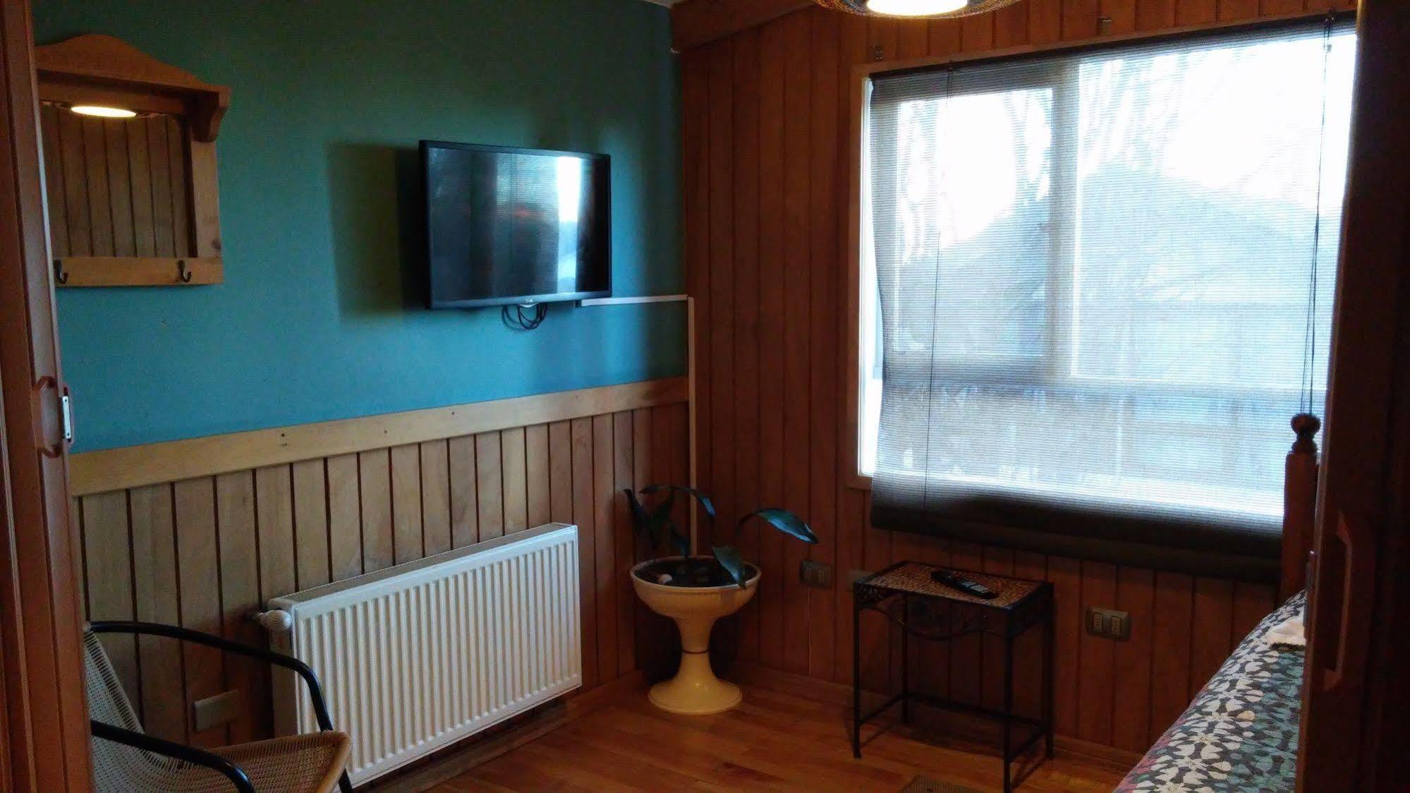 Hostal Y Cabanas Ainil ปุนตาอาเรนาส ภายนอก รูปภาพ