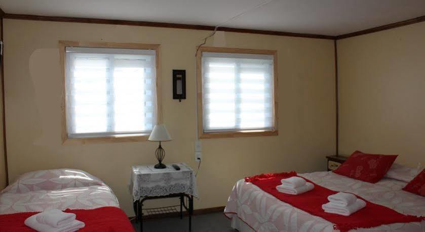 Hostal Y Cabanas Ainil ปุนตาอาเรนาส ภายนอก รูปภาพ