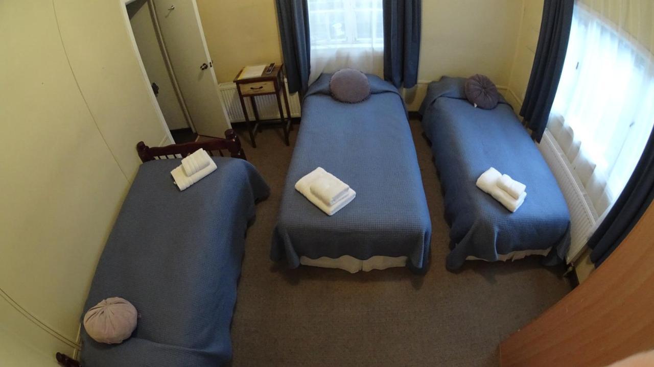 Hostal Y Cabanas Ainil ปุนตาอาเรนาส ภายนอก รูปภาพ